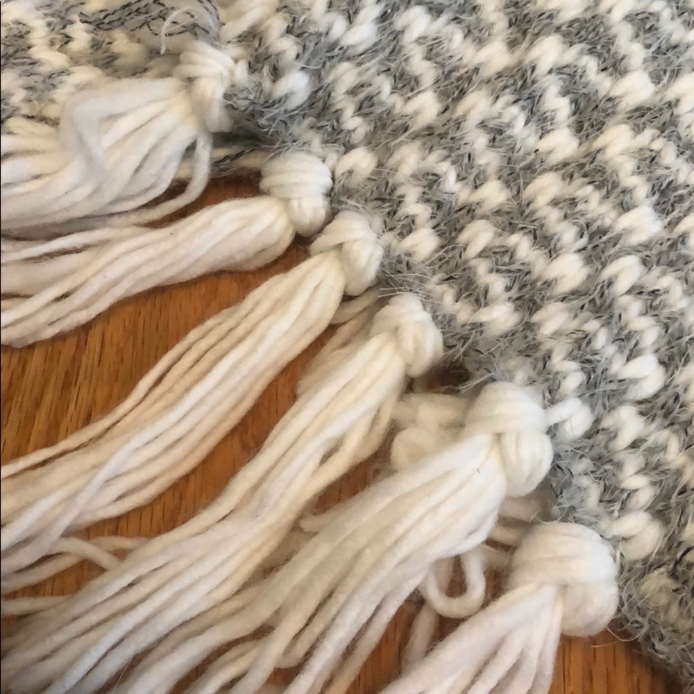 Scarf - Picture 2 of 2